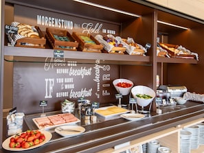 Daily buffet breakfast (EUR 13.9 per person)