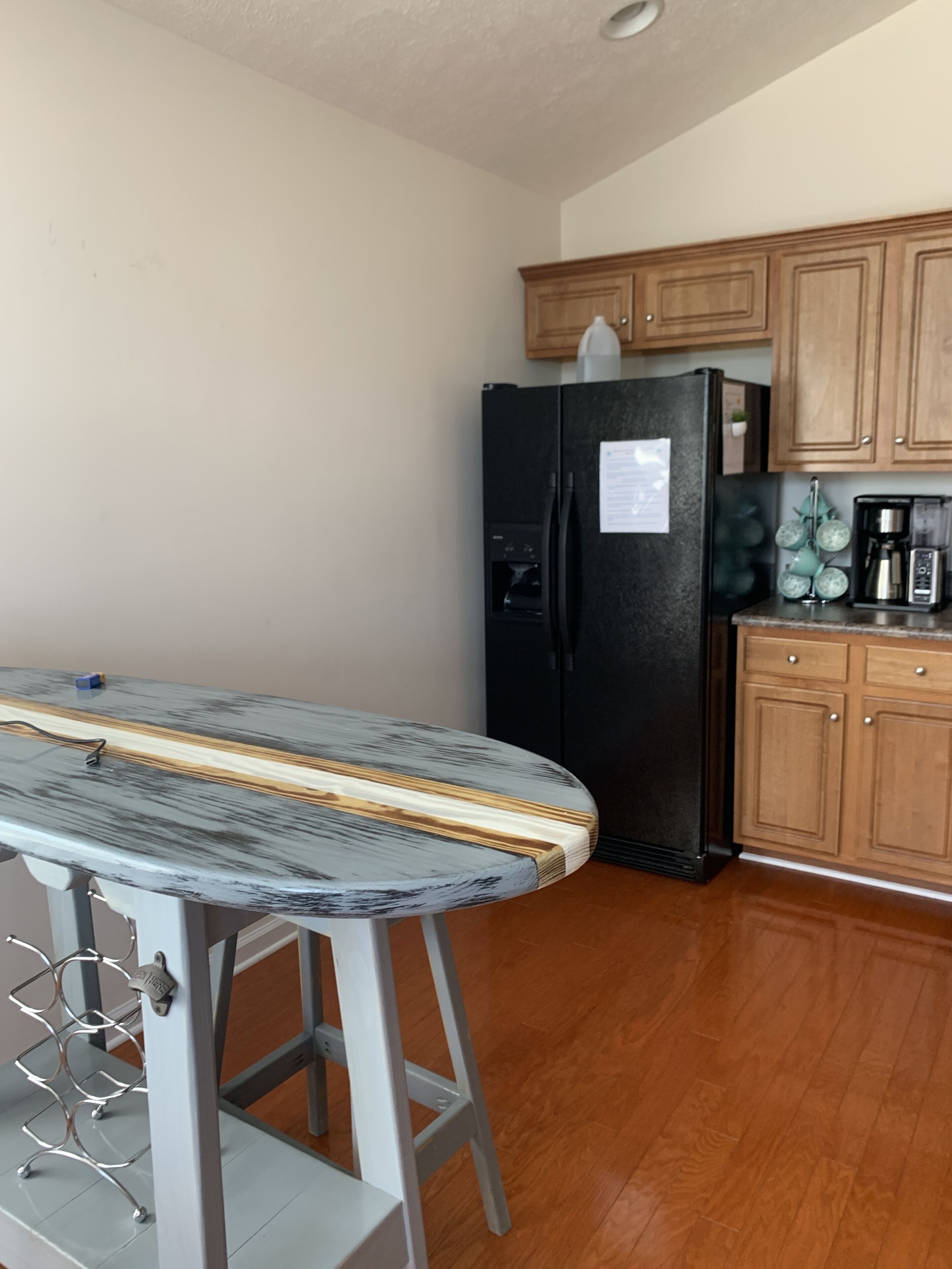 Spacious 3 bedroom, 2 bathroom home located in 1.5 miles from Carolina Beach☀️