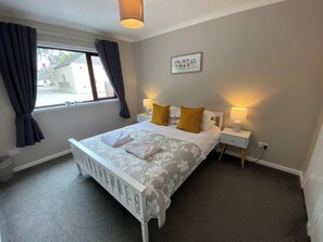 4 habitaciones, wifi gratis y ropa de cama 