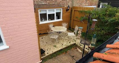 2 bedroom accommodation in Friston, near Saxmundham