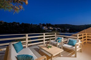 Terrace/patio - Luxury Beachfront Villa Blue Star Brac with Pool (Milna)