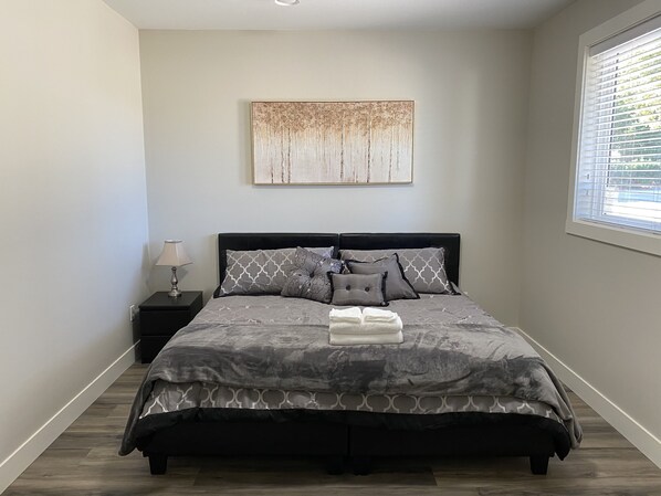 2 bedrooms, desk, travel crib, WiFi