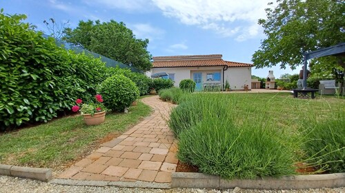 Holiday House Montiron, Holidays in Lavender