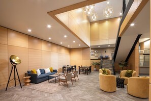 Interior - Revival Apartments English Bay (Vancouver)