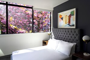 Individually furnished, iron/ironing board, bed sheets - Revival Apartments English Bay (Vancouver)