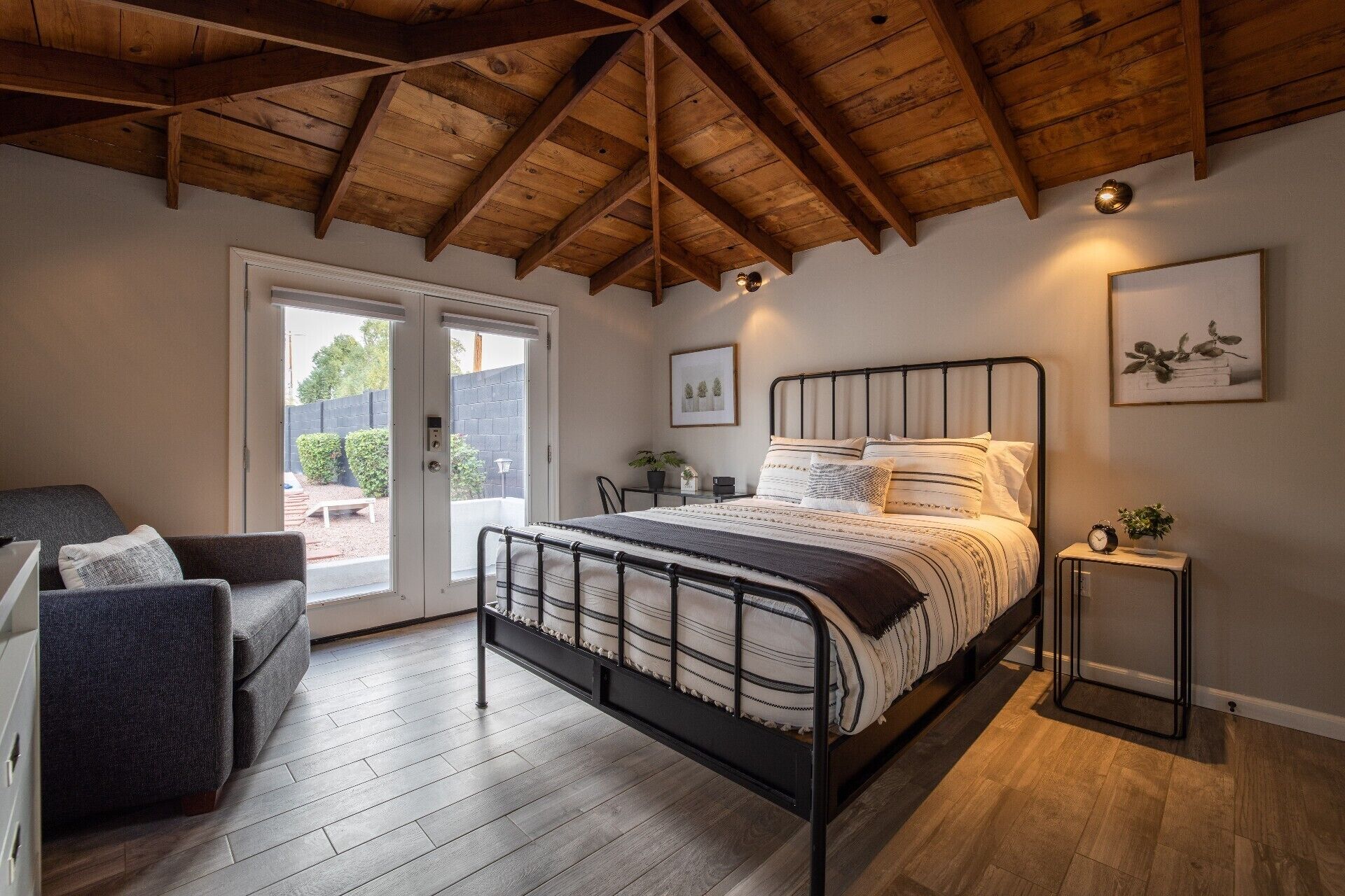 4 chambres, fer et planche à repasser, lit parapluie, Wi-Fi gratuit