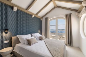 7 chambres, fer et planche à repasser, Wi-Fi, draps fournis