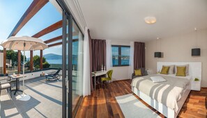 6 bedrooms, iron/ironing board, WiFi, bed sheets - Luxury Beachfront Villa Trogir 1 with private pool, Jacuzzi, gym at the beach (Trogir)