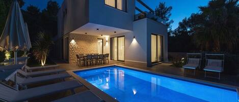 Indoor pool, a heated pool