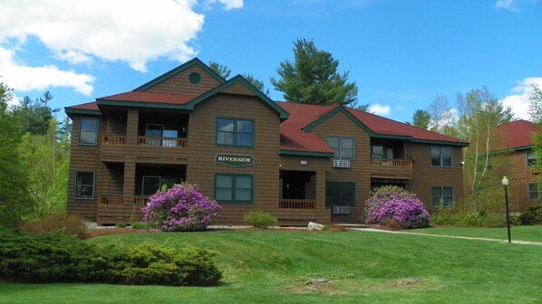 Condo (Deer Park 142D, North Woodstock) | Exterior