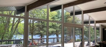 Red Cedar Chalet on Brady Lake
(Sauna and hot tub)