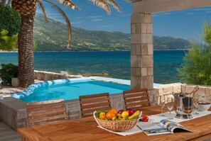 Outdoor dining - Luxury Seafront Villa Gracia Orebic with Pool (Orebic)