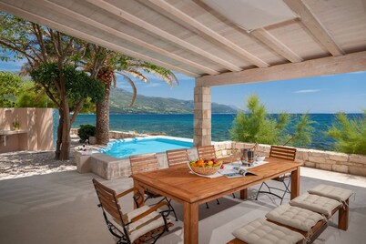 Luxury Seafront Villa Gracia Orebic with Pool