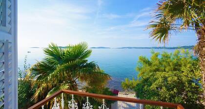 Villa Beach House Orebic with private pool at the beach in Orebic - Peljesac