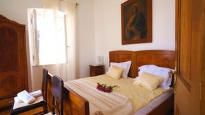 4 chambres, fer et planche à repasser, Wi-Fi, draps fournis