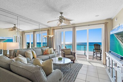 Beachfront Sterling Sands- Pool, Hot Tub, Fitness