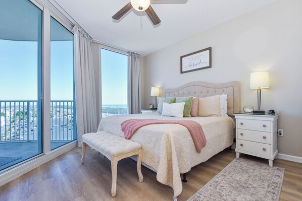 2 makuuhuonetta, silitysrauta/-lauta, ilmainen Wi-Fi, vuodevaatteet