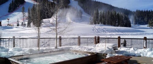 Newly Renovated ski-in/ski-out condo at Copper Mountain