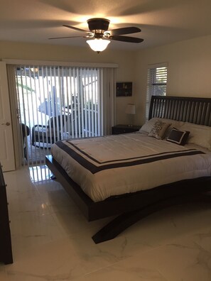 3 bedrooms - fun in the sun (Cape Coral)