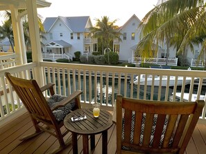 Terrace/patio - Coral Lagoon #13: Heated  Pool, Views, easy Gulf & Atlantic Access via Vaca Cut (Marathon)