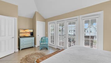 3 slaapkamers, een strijkplank/strijkijzer, gratis wifi, beddengoed