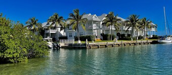 Heated  Pool, Views, Vaca Cut , Gulf & Atlantic Access. Availability Nov + Dec