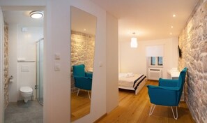 5 Schlafzimmer, Bügeleisen/Bügelbrett, WLAN, Bettwäsche