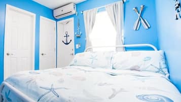 1 habitación, tabla de planchar con plancha, cuna de viaje y wifi