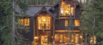 Rustic-elegance wrapped in custom mountain luxury, steps from Baldy Hiking Trail and shuttle stop