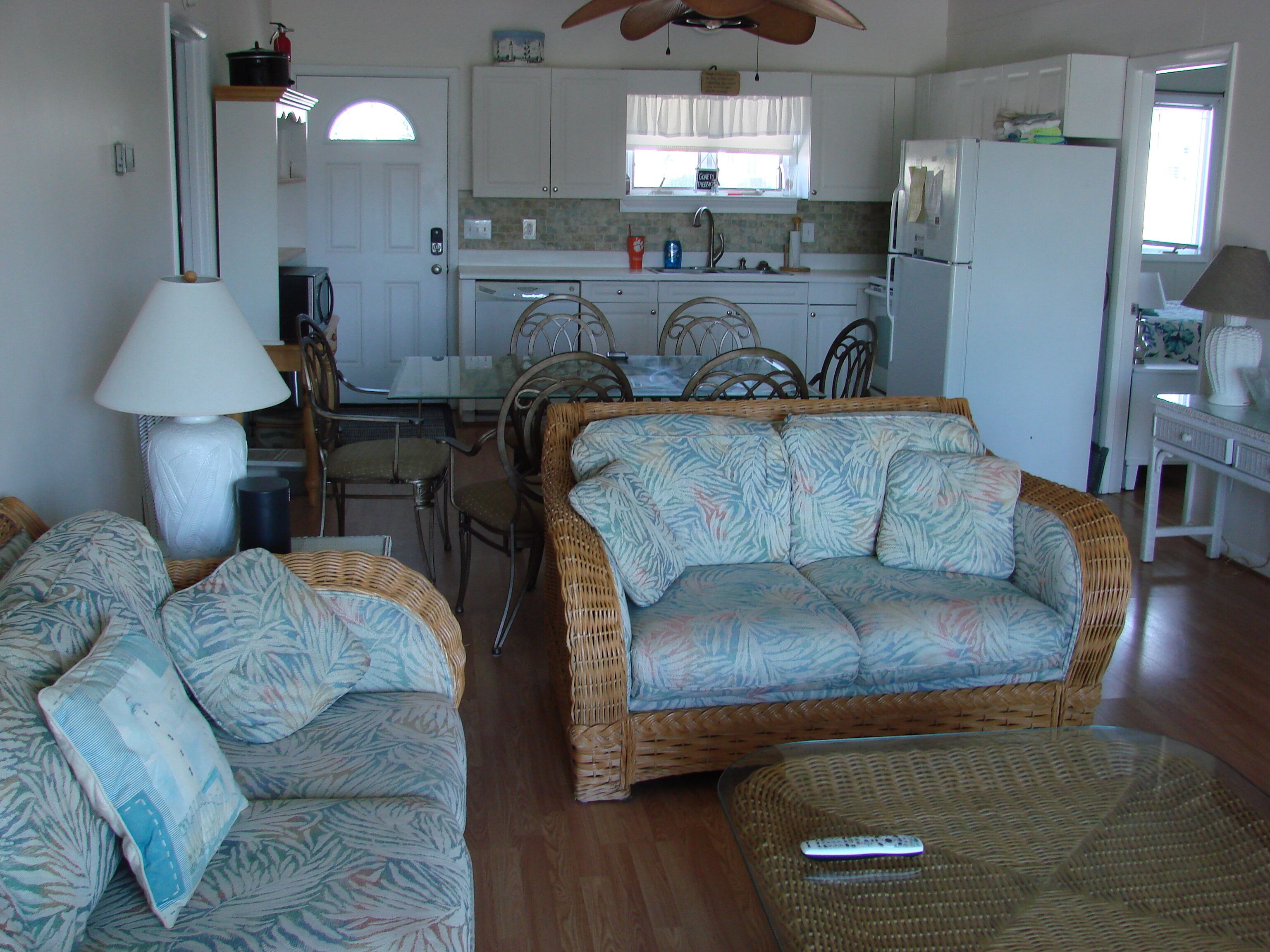 Dog Friendly! Non-Smoking. Cottage w/Dock and Deep Water Access on Natural Canal
