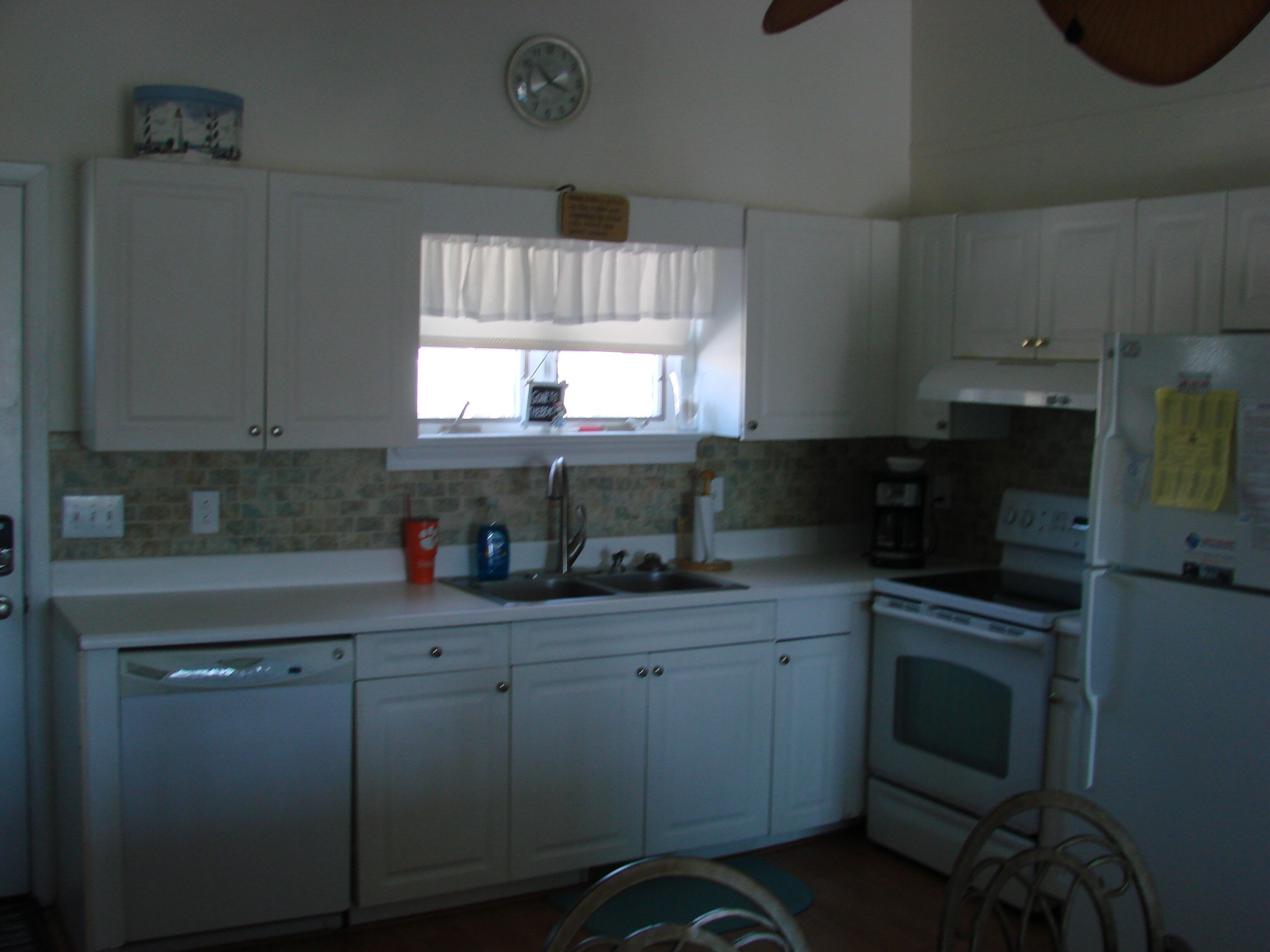 Dog Friendly! Non-Smoking. Cottage w/Dock and Deep Water Access on Natural Canal