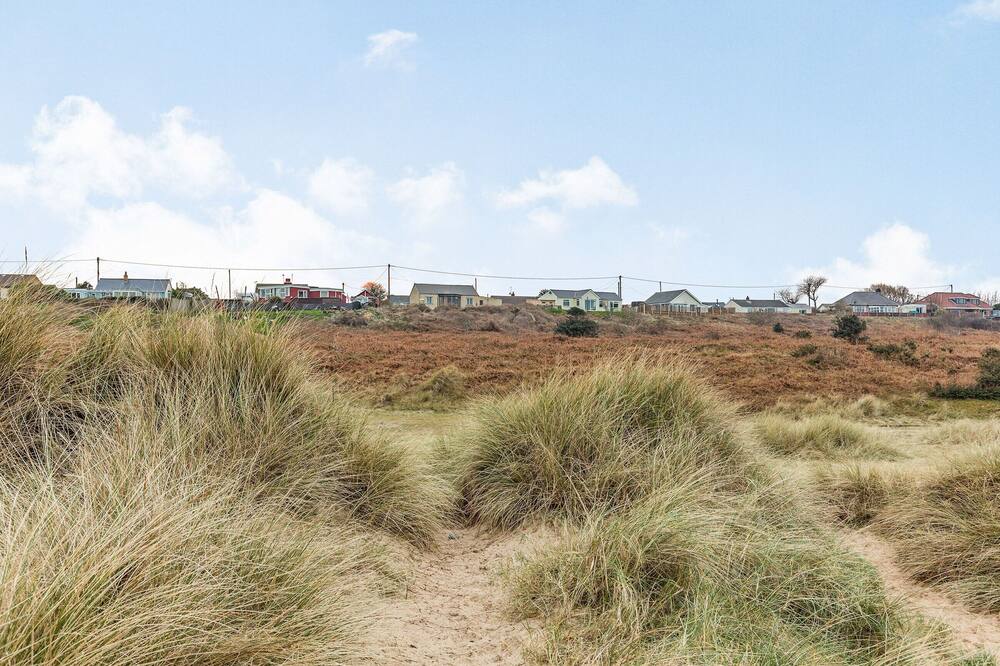 2 bedroom accommodation in Winterton on sea