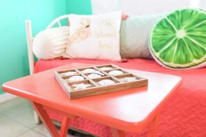 5 chambres, fer et planche à repasser, Wi-Fi, draps fournis