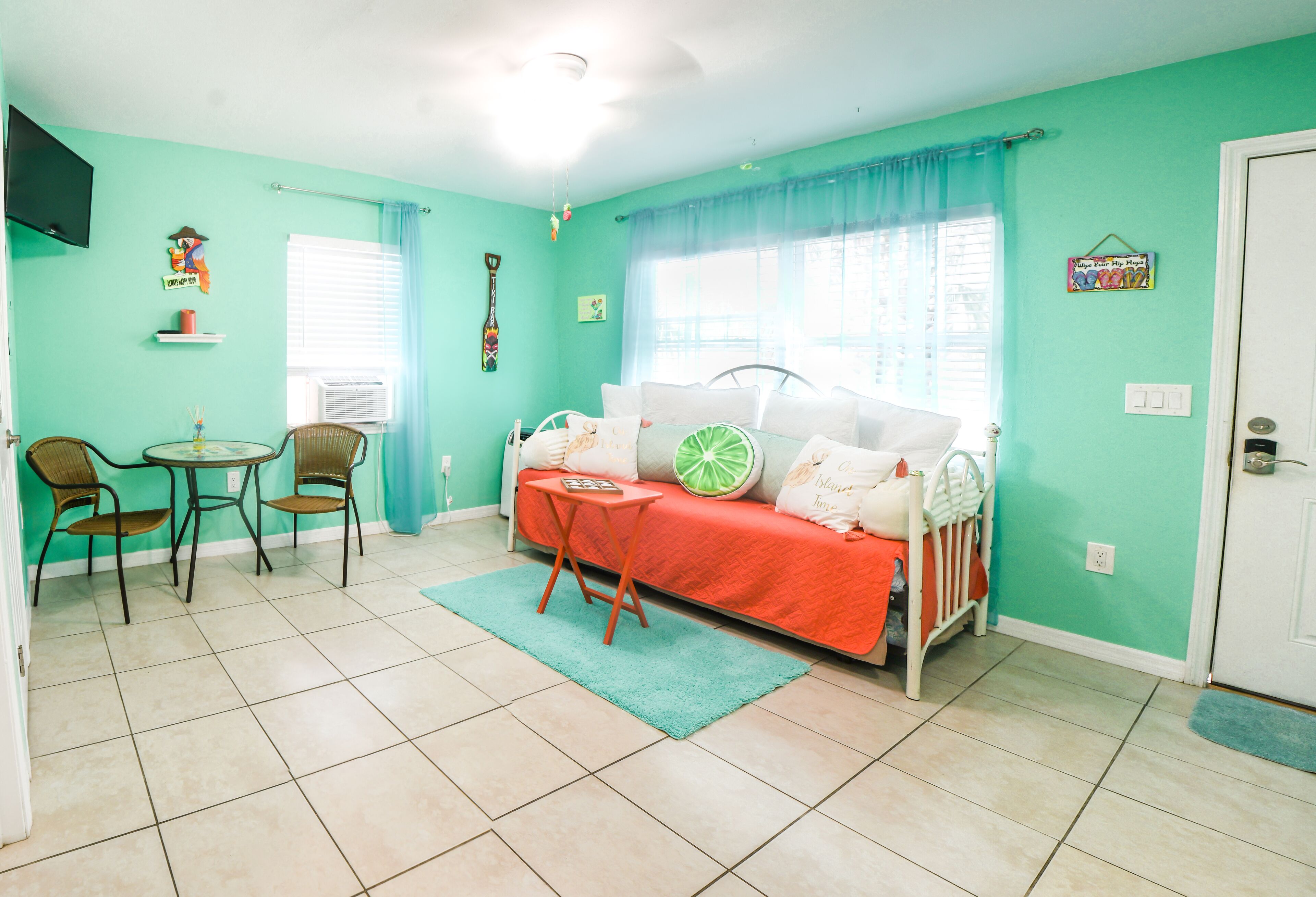 MARGARITAVILLE ACROSS THE STREET FROM BEACH ACCESS