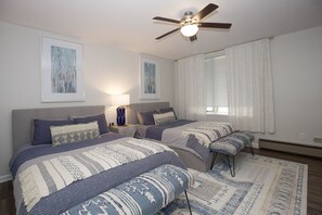 5 bedrooms, iron/ironing board, WiFi, bed sheets