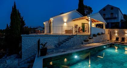 Alternativer Eigenschaftsname<br><br>Luxusvilla Träumen und leben Sie mit einem beheizten Pool am Meer auf der Insel Brac