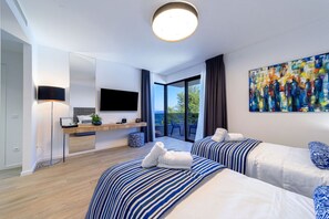 4 bedrooms, iron/ironing board, free WiFi, bed sheets - Luxury Villa Galatea Marina with Heated Pool (Marina)