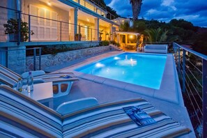 Pool - Luxury Beachfront Villa Anemos Hvar with Pool (Hvar)