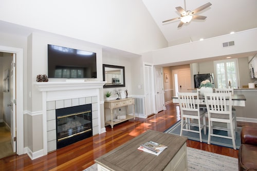 52 Longleaf: 2  BR, 2  BA Condominium in Southern Pines, Sleeps 4
