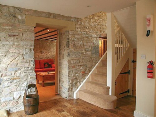 Milkmaids Cottage-UK31860