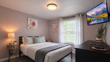 4 chambres, bureau, fer et planche Ă repasser, lit parapluie