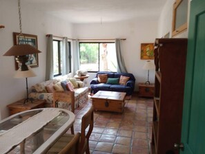 Living area - Casa Pájaros - Entire Lower Unit (Cabo Pulmo)