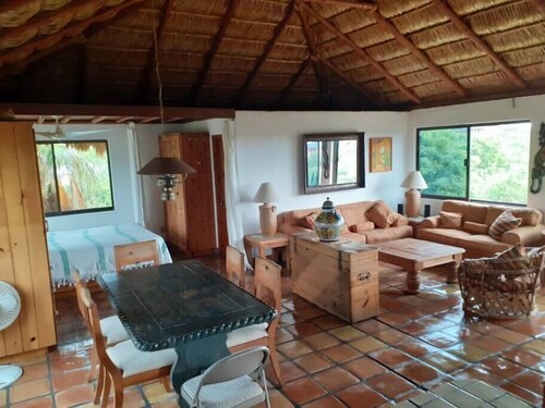 Casa Pájaros - Entire Upper Unit