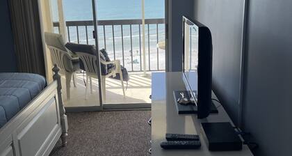 Renovated 2/2 Gulf Front Condo