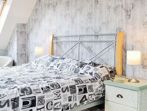 1 bedroom, free WiFi, bed sheets