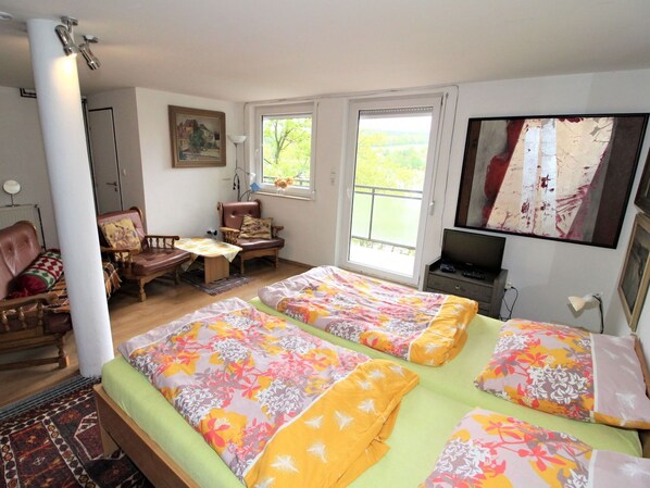 2 bedrooms, free WiFi