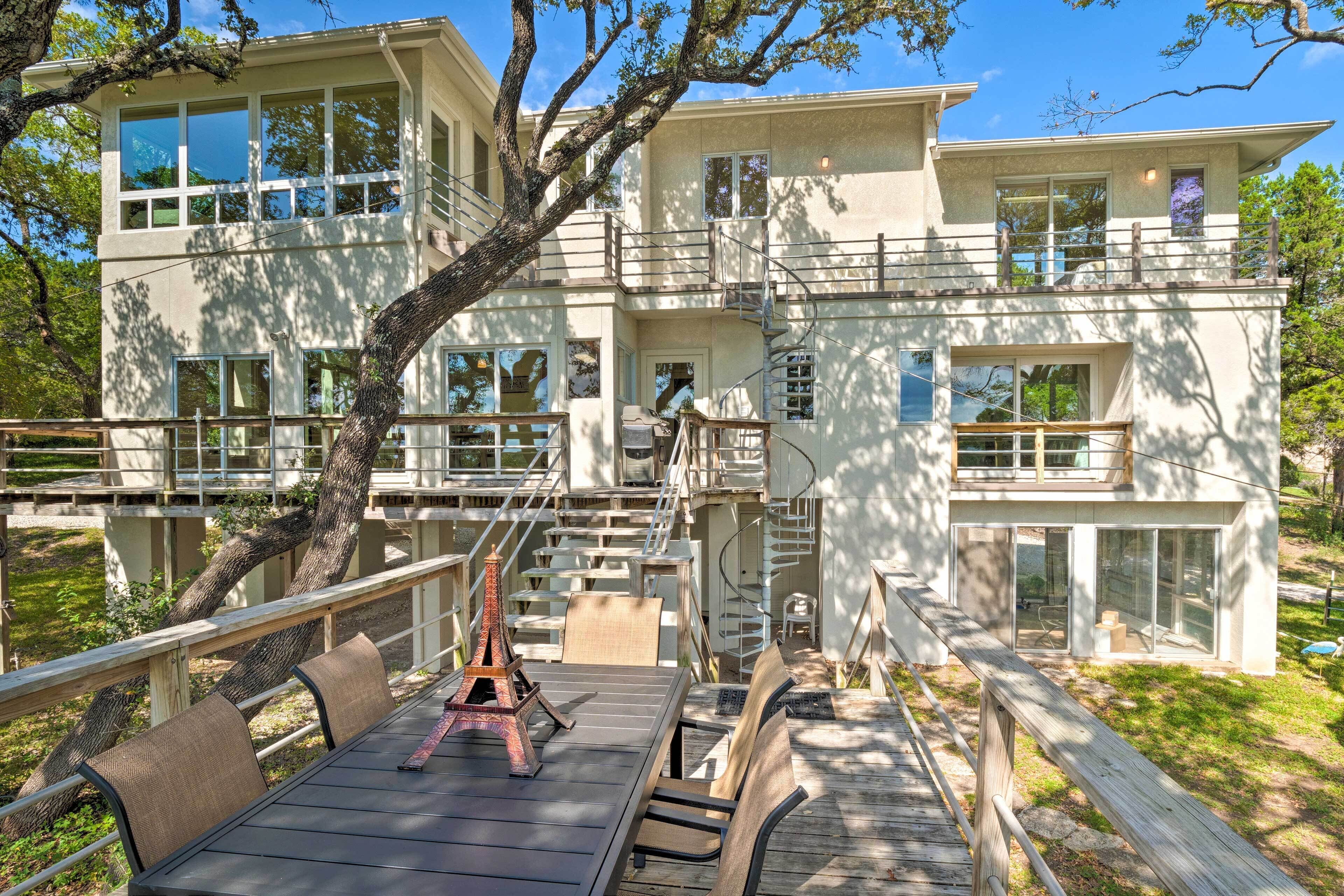Spacious Lake Travis Home w/ Private Deck & Views!