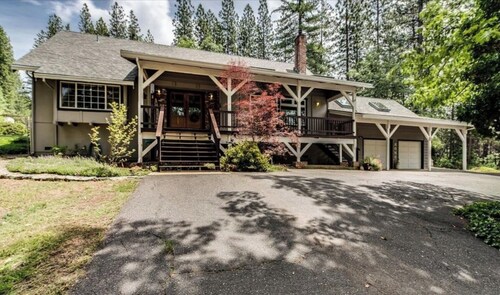 Mtn House w/private pool close to hiking/lake/wine tasting + Large Game Room