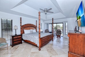 3 slaapkamers, een strijkplank/strijkijzer, gratis wifi, beddengoed