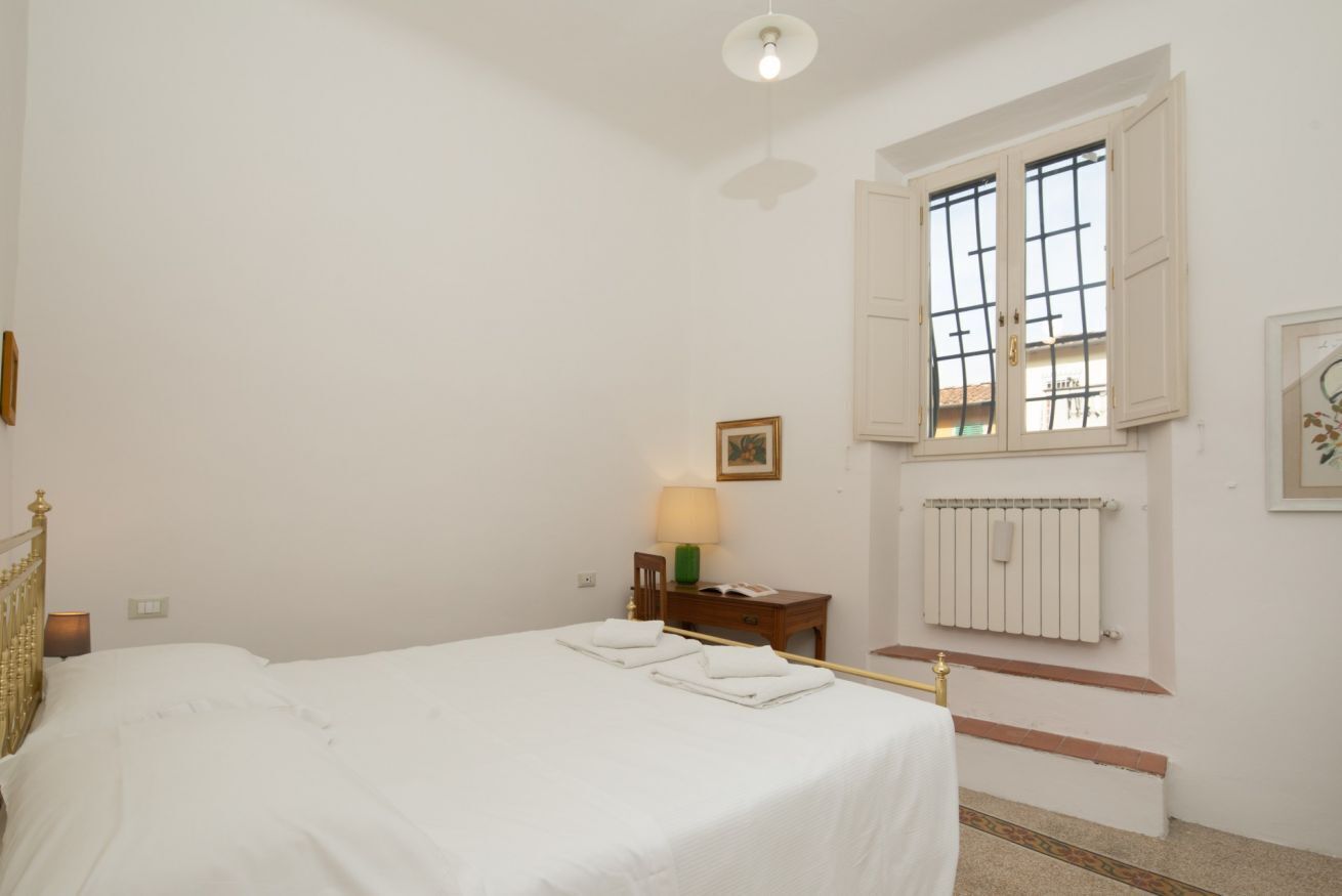 2 bedrooms, iron/ironing board, bed sheets